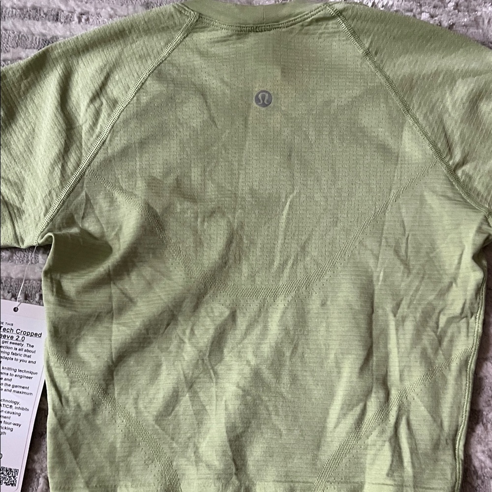 Lululemon swiftly crossed short sleeve - Picture 4 of 5